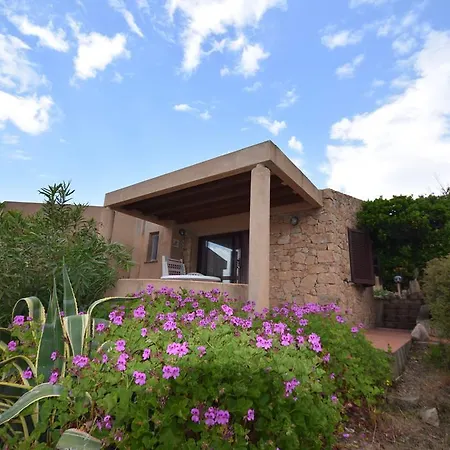 Holiday home Ginepro Giallo Trinita d'Agultu e Vignola